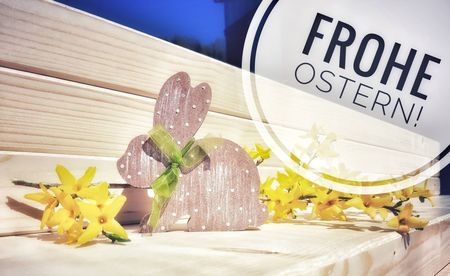 Ostergrüße Hase auf Holz