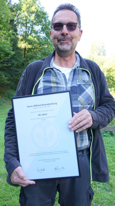 Wilfried Brandenburg hat 45-jähriges Arbeitsjubiläum bei Wiese und Heckmann 