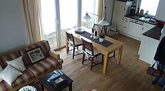 Blick von Empore auf Wohnraum