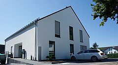 Mehrfamilienhaus in Holzbauweise mit Putzfassade