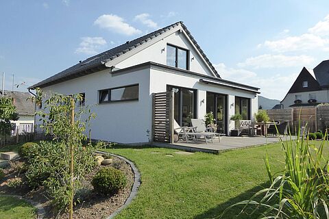 Wohnhaus mit Terrasse