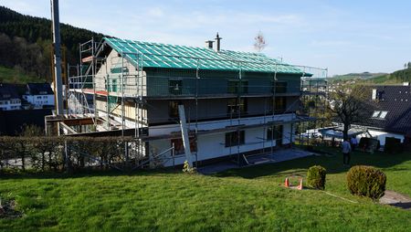 Aufstockung in Holzrahmenbauweise mit Holzfassade