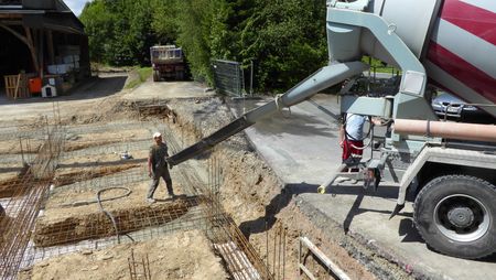 Betonarbeiten und Erdarbeiten für den Büroanbau