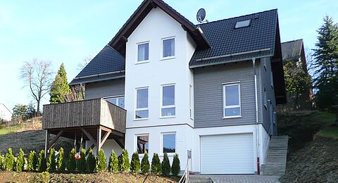 Einfamilienhaus am Hang